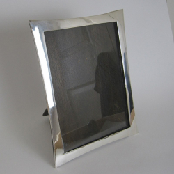 Large Shaped Plain Rectangular Silver Photo Frame (1927)