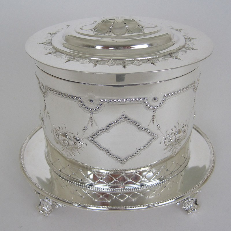 Victorian Mappin & Webb Silver Plated Oval Biscuit or Trinket Box