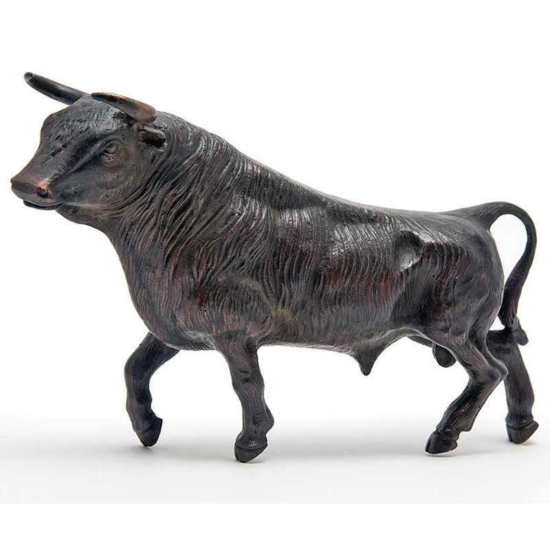 Handsome Bronze Statue of a Standing Bull Statue