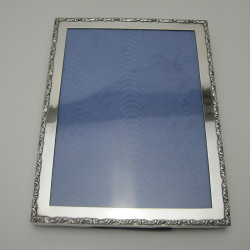 Good Quality Edwardian Silver Photo Frame with Cast Scroll Border (1911)