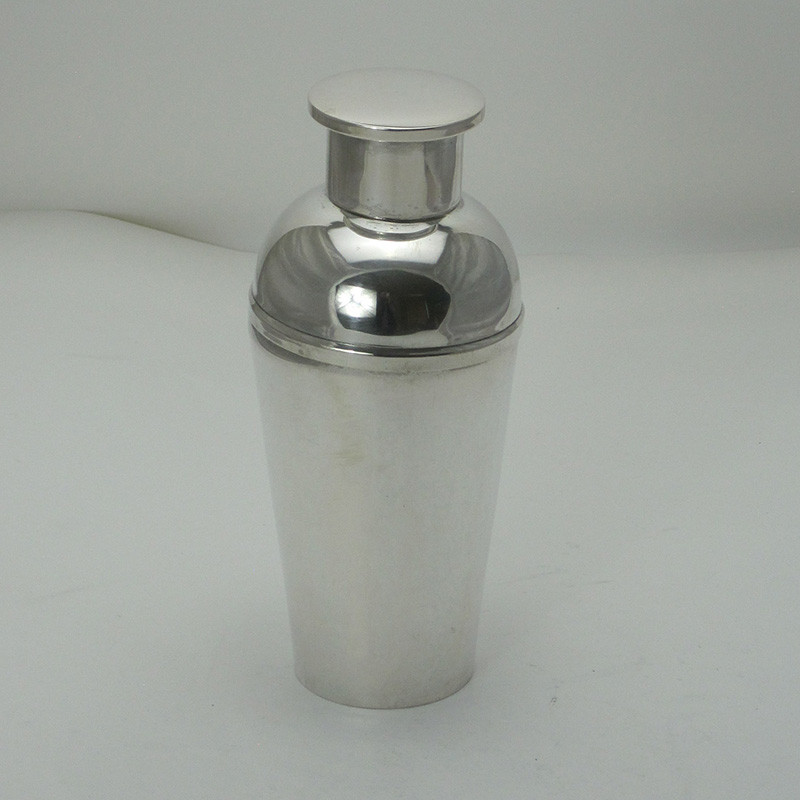 Continental 800 Grade Art Deco Style Silver Cocktail Shaker (c.1940)