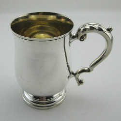 Good Quality Baluster Shape Silver Pint Mug (1977)
