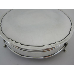 Elegant Silver Jewellery or Trinket Box in Cylindrical Form