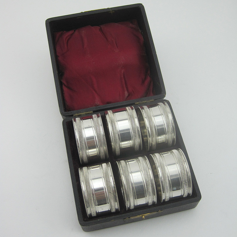 Boxed Set of Six Victorian Silver Plated Napkin Rings (c.1900)