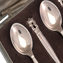 Set of Six Boxed Georg Jensen Silver Tea Spoons
