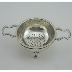 Very Good Quality Sterling Silver Tea Strainer (1970)