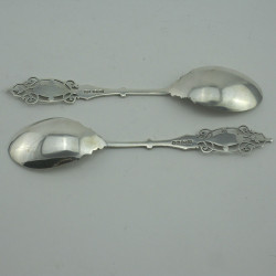 Edwardian Sterling Silver Two Piece Boxed Spoon Set