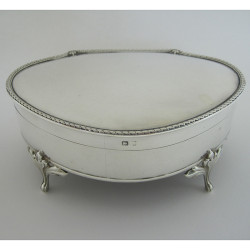 Good Quality Oval Shaped Sterling Silver Jewellery Box (1914)