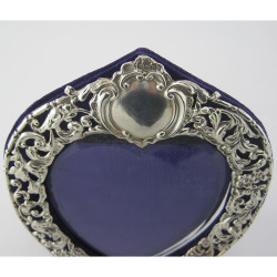 Beautiful Late Victorian Sterling Silver Heart Shaped Photo Frame
