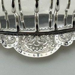 Good Quality Victorian Silver Plated Toast Rack with Oval Base