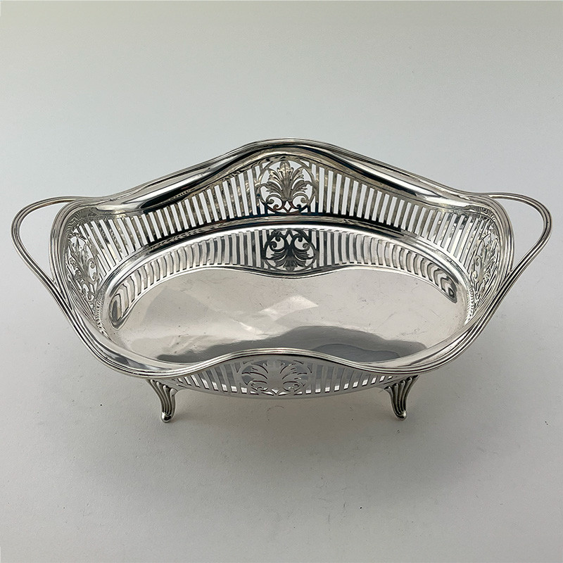 Elegant Edwardian Sterling Silver Oval Bowl or Serving Dish (1909)