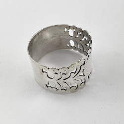 Boxed Pair of Good Quality Late Victorian Sterling Silver Napkin Rings