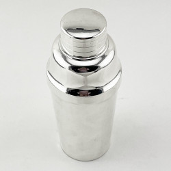 Smart and Good Quality Christofle Silver Plated Cocktail Shaker (c.1920)