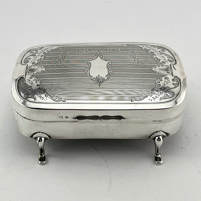 Beautiful Rectangular Sterling Silver Jewellery Box (1931) Beautiful Rectangular Sterling Silver Jewellery Box (1931)