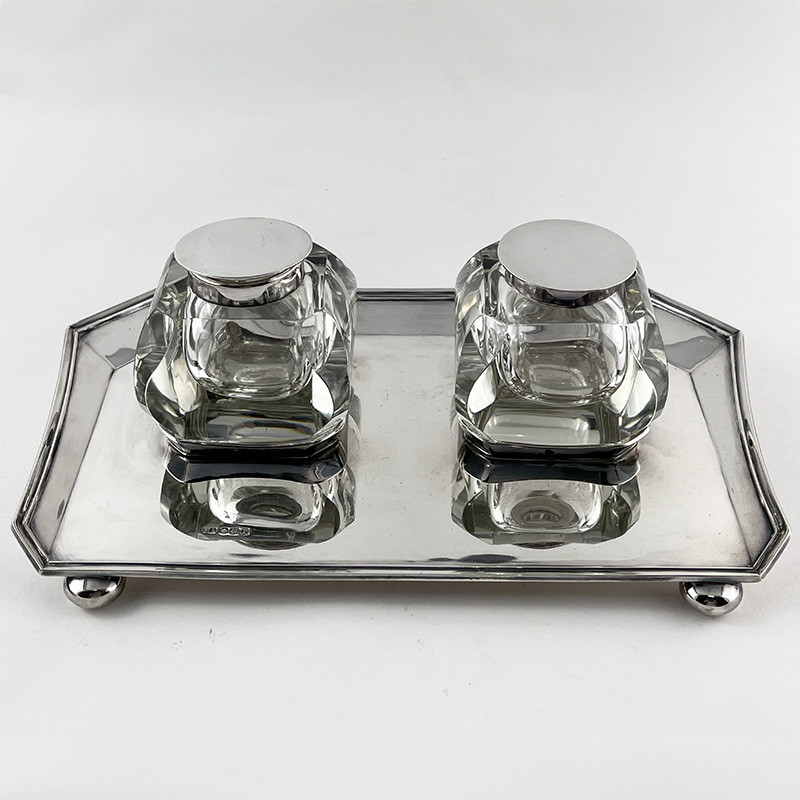Superb Quality and Stylish Sterling Silver Desk Two Bottle Inkstand (1934) Superb Quality and Stylish Sterling Silver Desk Two Bottle Inkstand (1934)