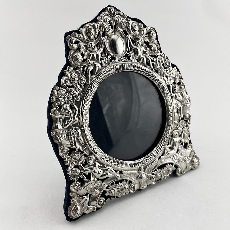 Ornate Victorian Sterling Silver Photo Frame in Shaped Form (1899)
