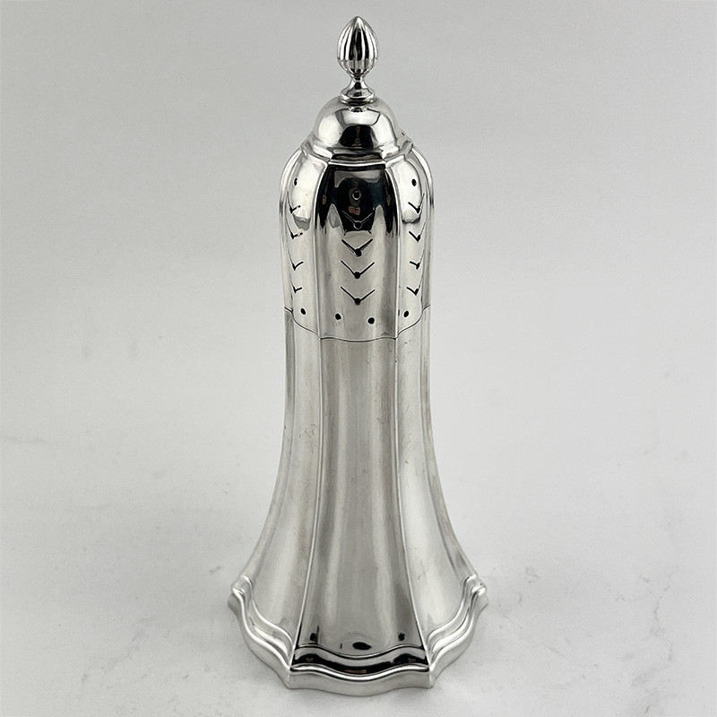 Elegant Style Edwardian Sterling Silver Sugar Caster (1905) Elegant Style Edwardian Sterling Silver Sugar Caster (1905)