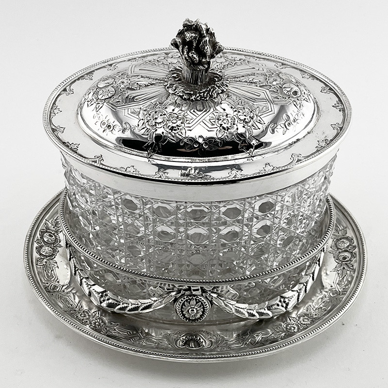 Quality Large Victorian Cut Glass and Silver Plated Biscuit Barrel (c.1895) Quality Large Victorian Cut Glass and Silver Plated Biscuit Barrel (c.1895)