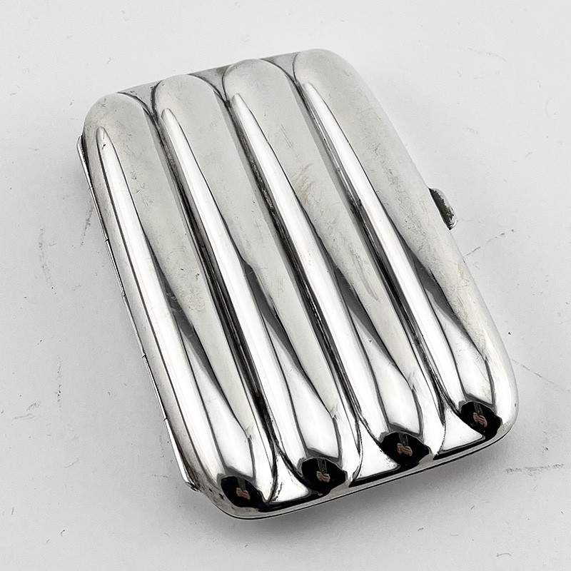 Smart Plain Sterling Silver Torpedo Shaped Pocket Cigar Case (1919)