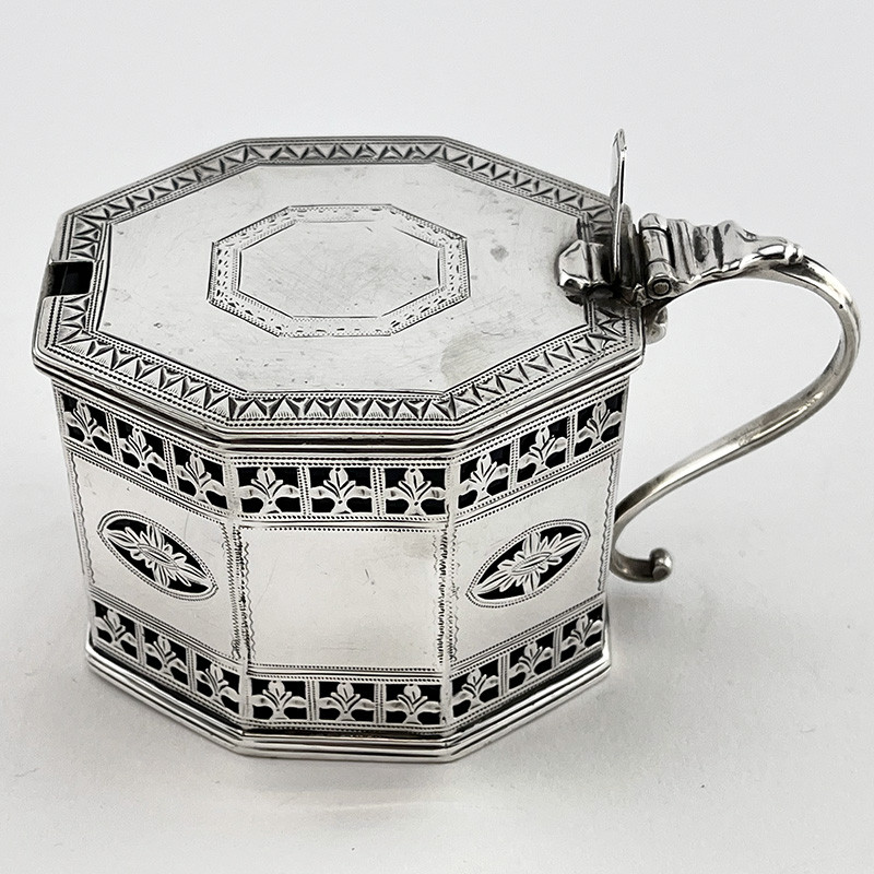 Unusual Georgian Sterling Silver Octagonal Mustard Pot (1789) Unusual Georgian Sterling Silver Octagonal Mustard Pot (1789)
