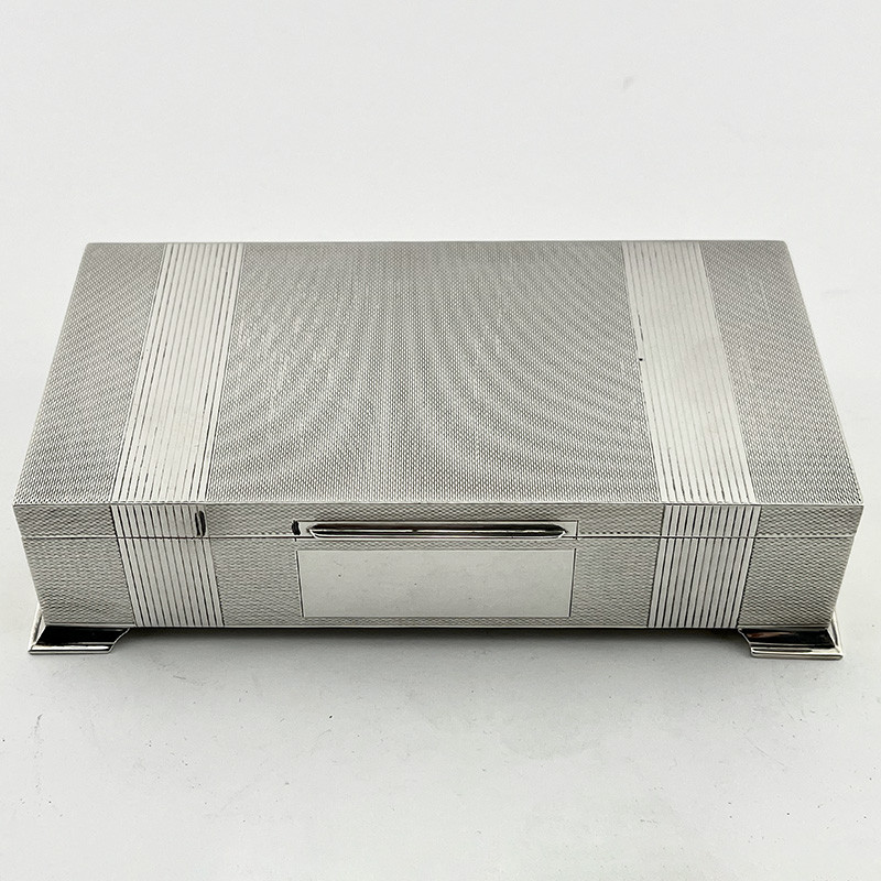 Art Deco Style Sterling Silver Trinket or Cigarette Box (1963) Art Deco Style Sterling Silver Trinket or Cigarette Box (1963)