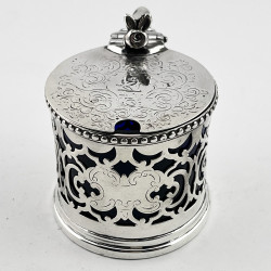 Decorative Good Quality Victorian Sterling Silver Mustard Pot