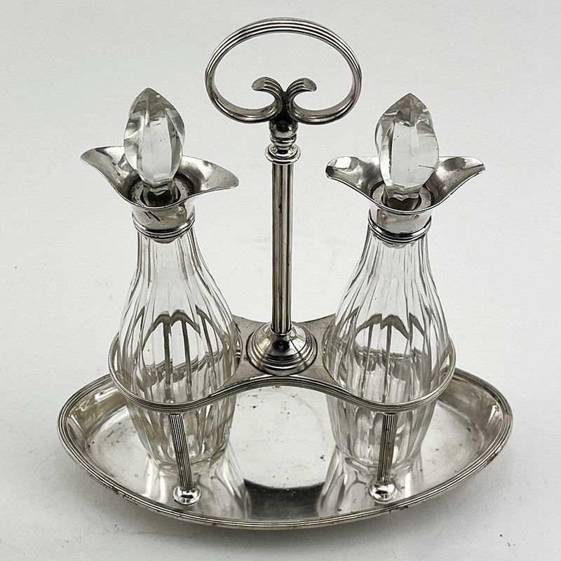 Elegant Georgian Style Late Victorian Silver Plated Oil & Vinegar Cruet Elegant Georgian Style Late Victorian Silver Plated Oil & Vinegar Cruet