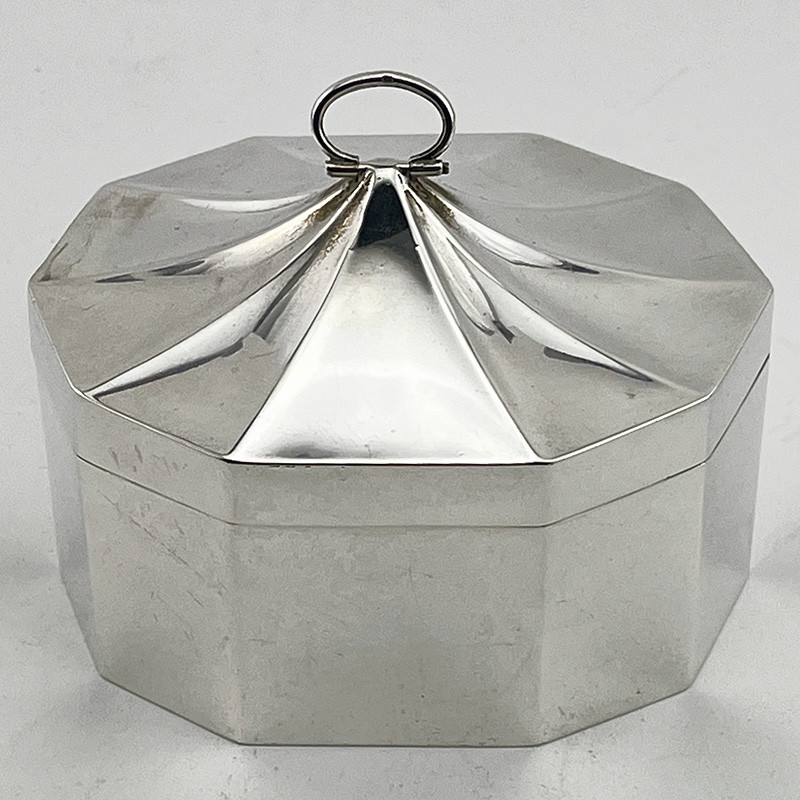 Stylish Plain Sterling Oval Cut Corner Silver Tea Caddy (1914)