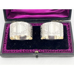 Pretty Pair of Victorian Boxed Sterling Silver Napkin Rings
