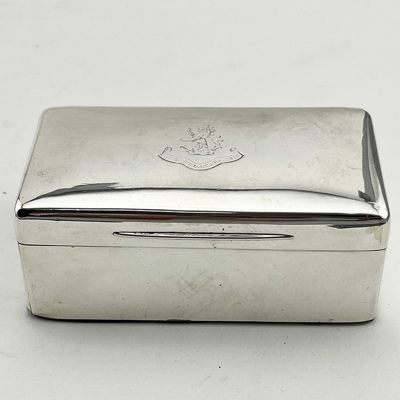 Smart Looking Edwardian Sterling Silver Match Box (1910) Smart Looking Edwardian Sterling Silver Match Box (1910)