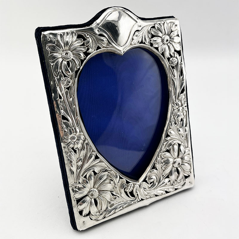 Edwardian Sterling Silver Photo Frame with Heart Shaped Window (1902)