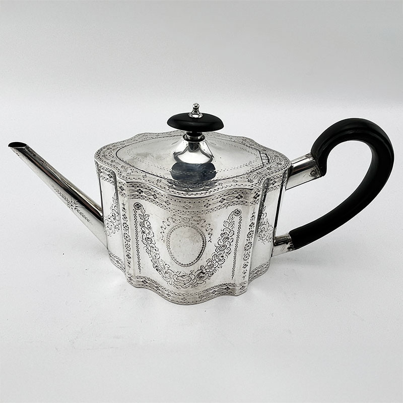 Georgian Sterling Silver Teapot with Ebony Handle (1783)