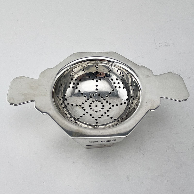 Exceptional Quality Mappin & Webb Sterling Silver Tea Strainer (1946)