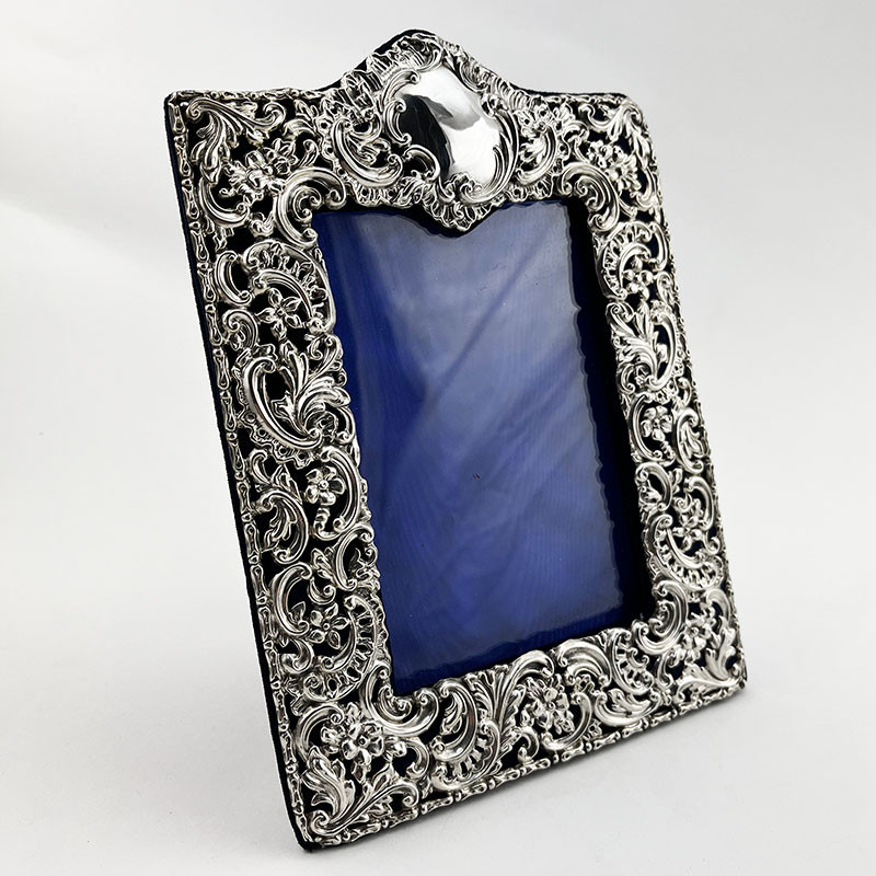 Impressive Late Victorian Sterling Silver Photo Frame (1899)