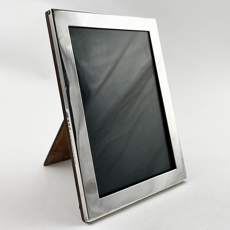 Plain Stylish Sterling Silver Rectangular Photo Frame (1916)