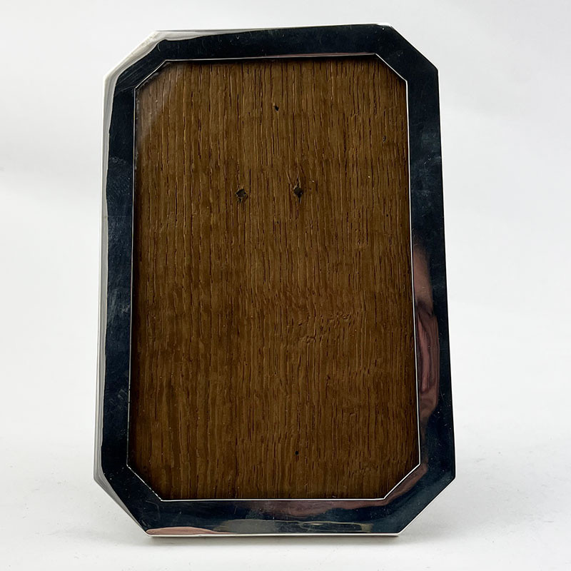 Smart Plain Sterling Silver Photo Frame with Cut Corners (1926)