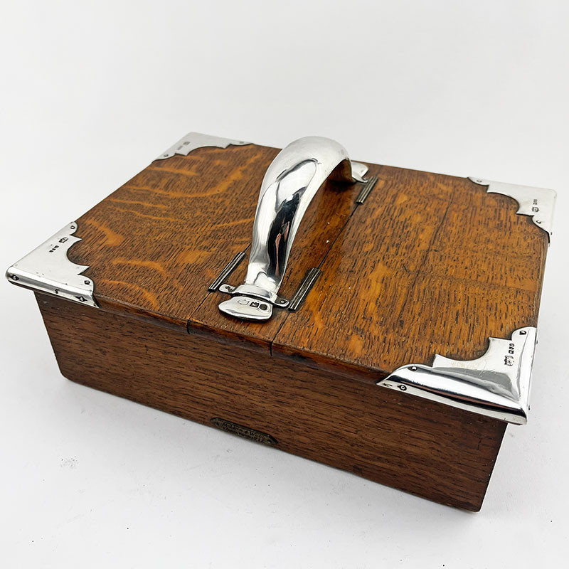 Mappin & Webb Sterling Silver and Oak Cigar or Trinket Box (1899)