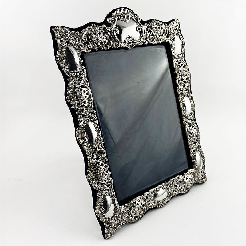 Large Henry Matthews Sterling Silver Photo Frame (1897)