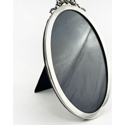 Elegant Oval Sterling Silver Photo Frame with Plain Border