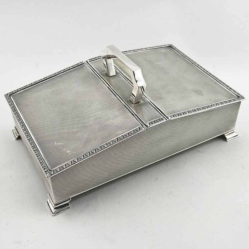 Superb Quality Sterling Silver Rectangular Cigarette or Trinket box (1959)