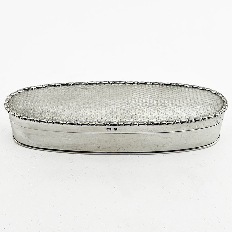 Sterling Silver Oval Trinket or Jewellery Box (1913)
