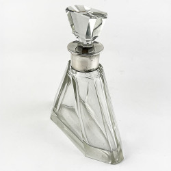 Stylish Plain Art Deco Silver Neck Decanter