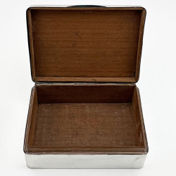 Smart Plain Sterling Silver Trinket or Cigarette Box