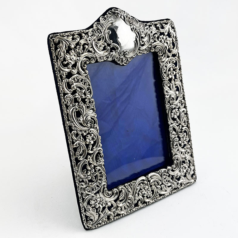 Decorative Victorian Sterling Silver Photo Frame