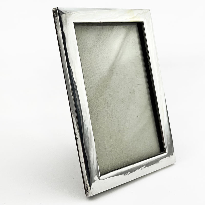 Plain Border Antique Sterling Silver Photo Frame (1920)