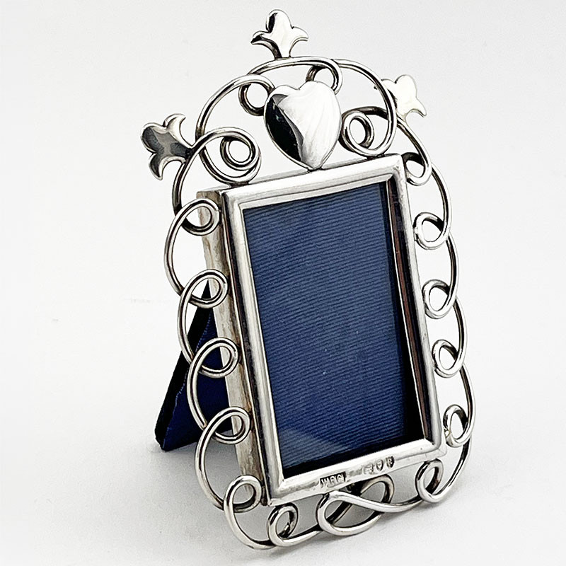 Pretty Rectangular Victorian Sterling Silver Photo Frame