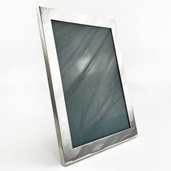 Superb Quality Edwardian Plain Sterling Silver Photo Frame (1911)