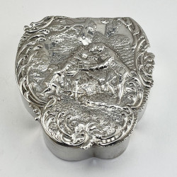 Victorian William Comyns Sterling Silver Jewellery or Trinket Box (1899)