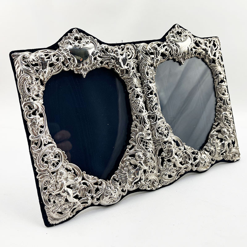Decorative Victorian Double Heart William Comyns Sterling Silver Photo Frame (1895)