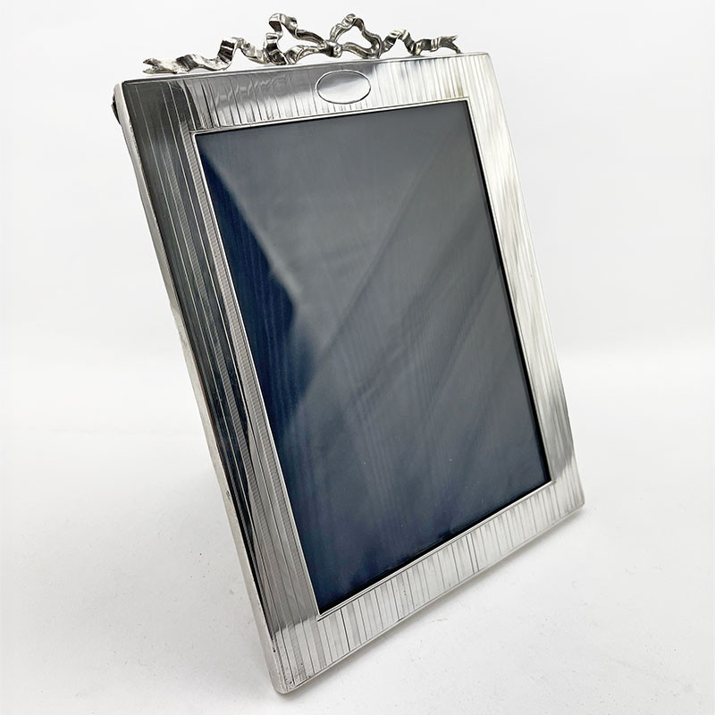 Stylish and Good Gauge Sterling Silver Rectangular Photo Frame (1930)